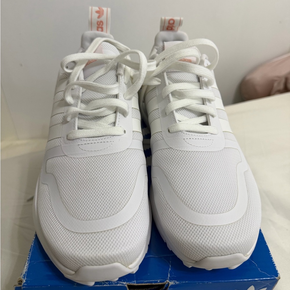 Brand New Adidas Multix W – Size 8 US, White - Picture 2 of 7